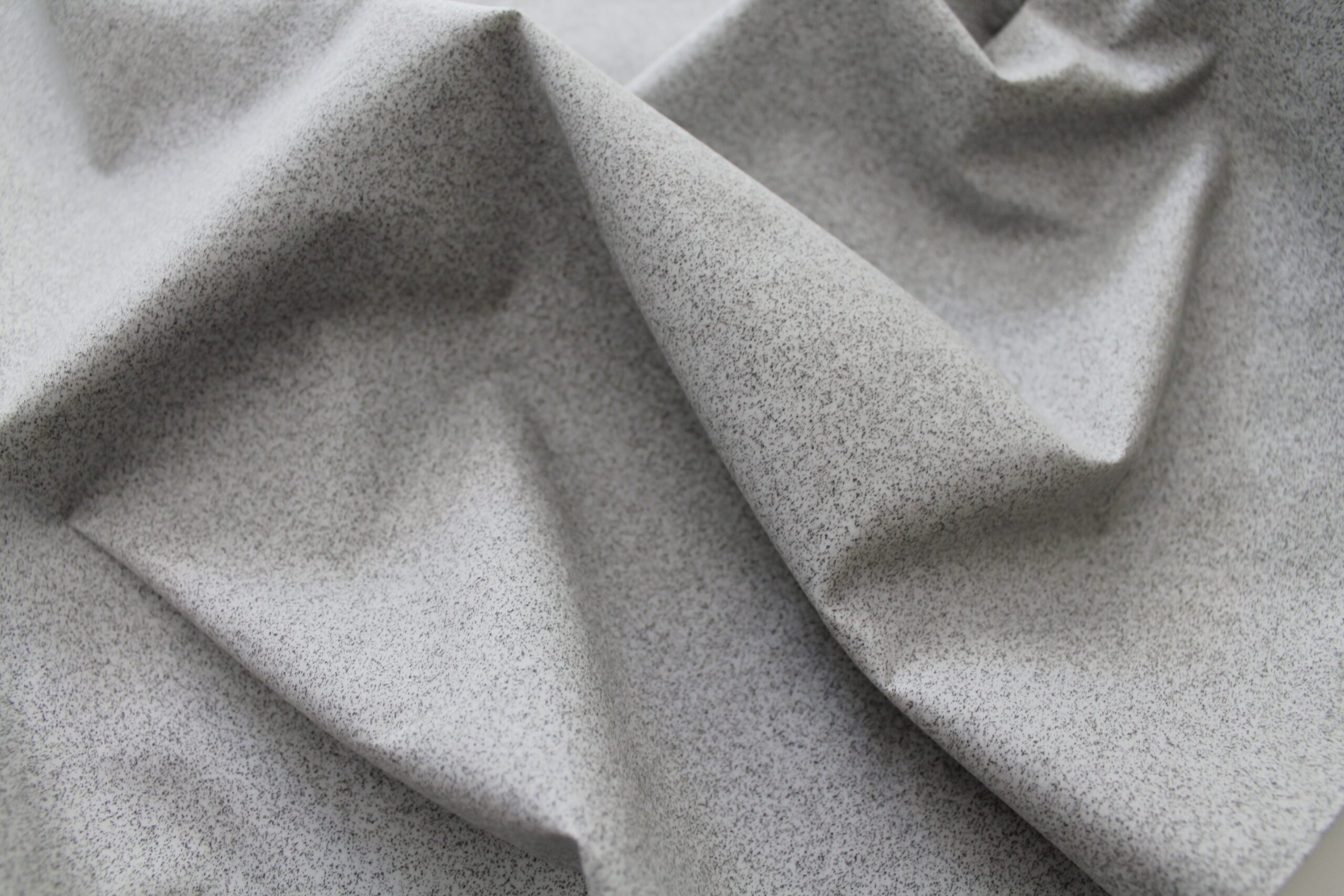 Fili Pari: polvere di marmo che diventa tessuto.
