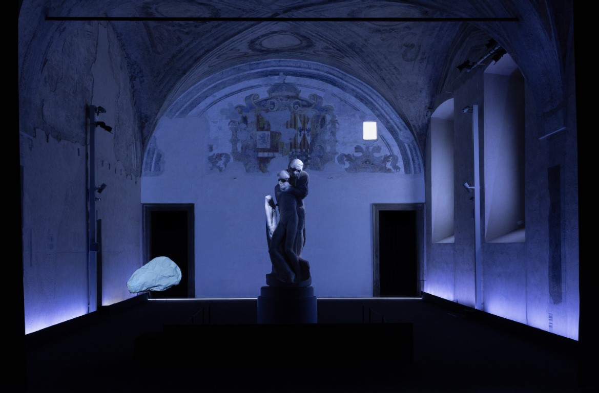 Mother di Bob Wilson: la Pietà Rondanini di Michelangelo e il sublime del non finito