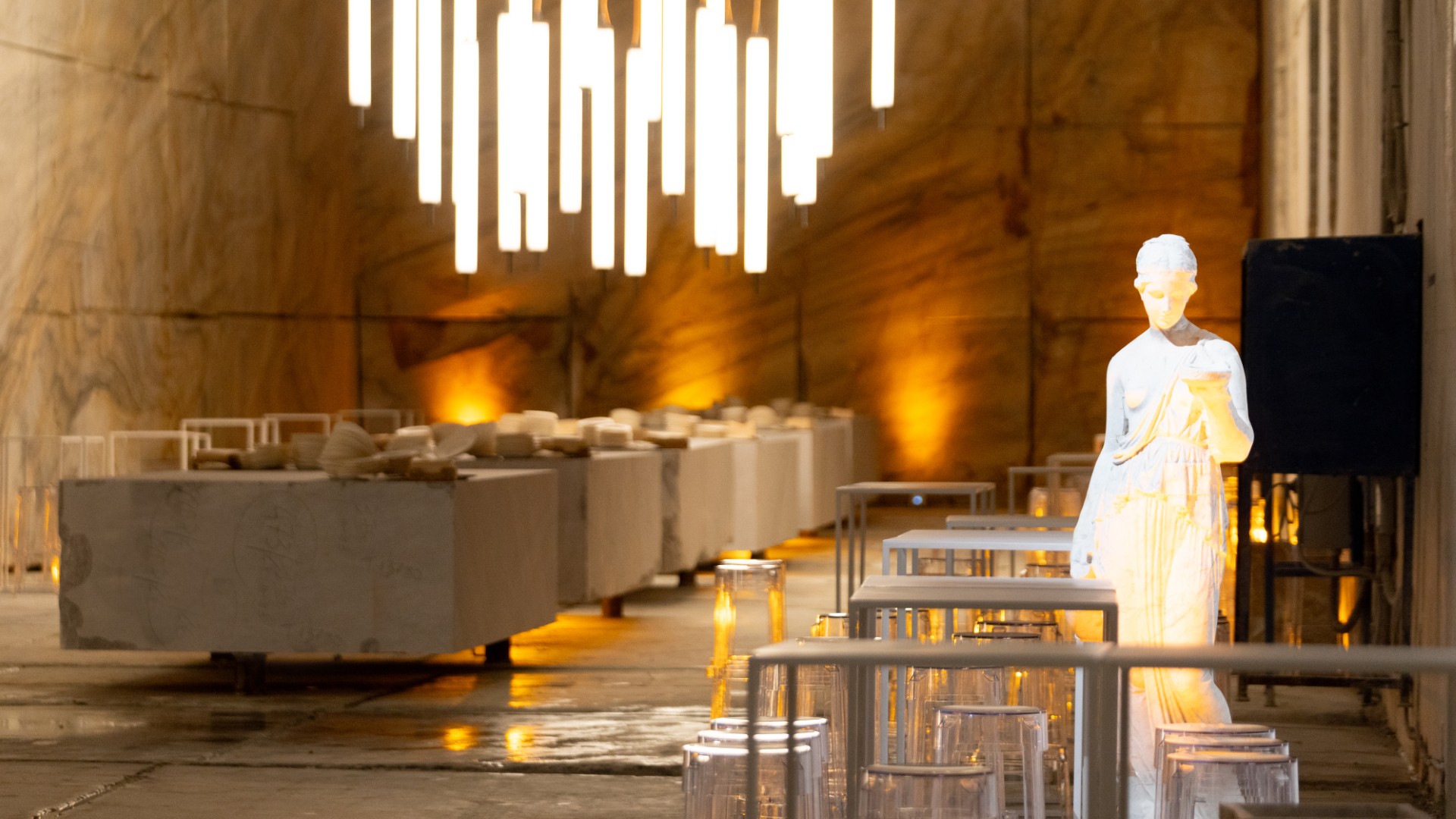 Wunderkammer 2: a Carrara la cava Crestola diventa un museo di luce, marmo e robotica